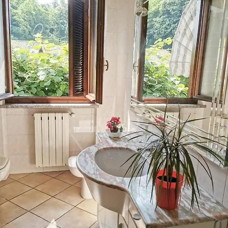 Il Vecchio Kiwi - House With Private Garden Oleggio Castello