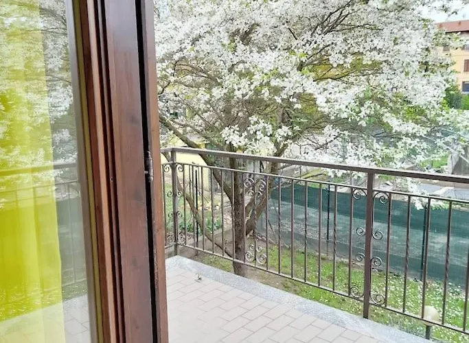 בית נופש Il Vecchio Kiwi - House With Private Garden *