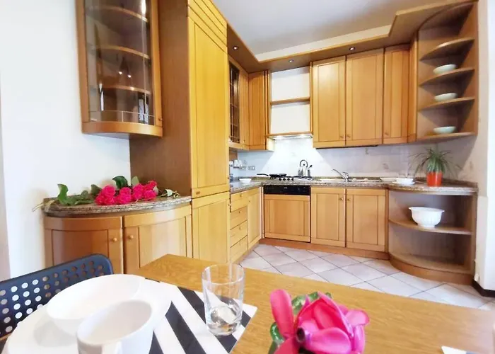 בית נופש Il Vecchio Kiwi - House With Private Garden