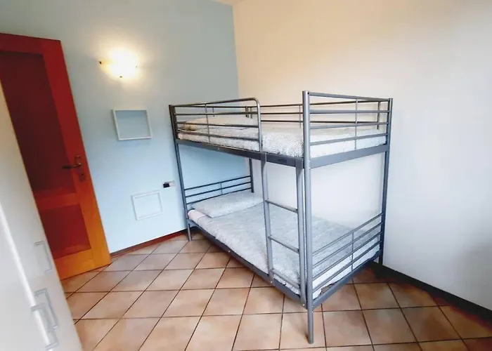 בית נופש Il Vecchio Kiwi - House With Private Garden Oleggio Castello