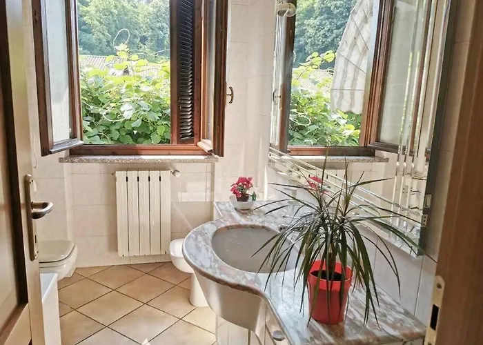 Il Vecchio Kiwi - House With Private Garden Oleggio Castello